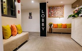 ลั๊คกี้ เฮ้าส์ ข้าวสาร